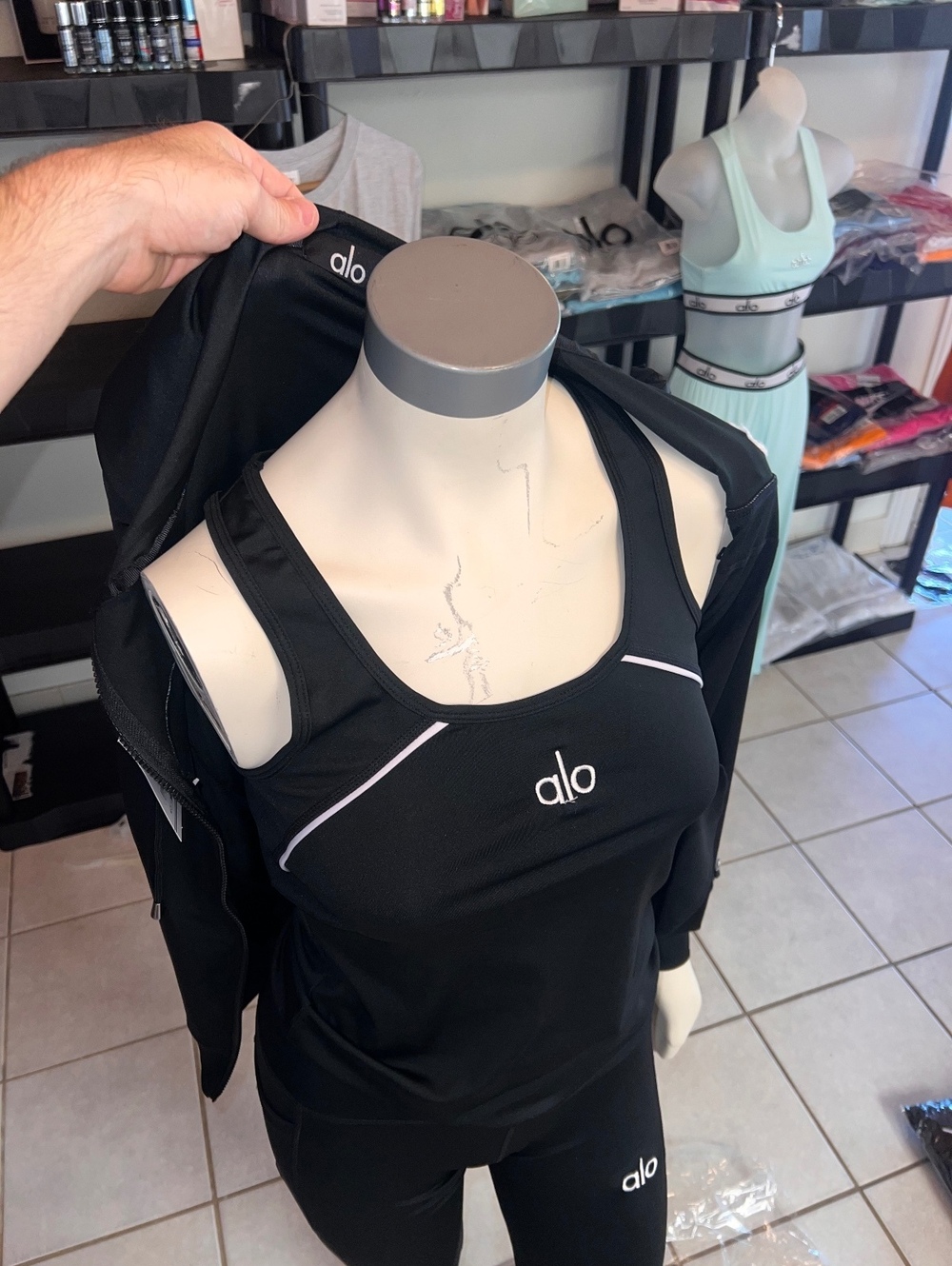Women’s 3 piece ALO set XL - Picture 2 of 7